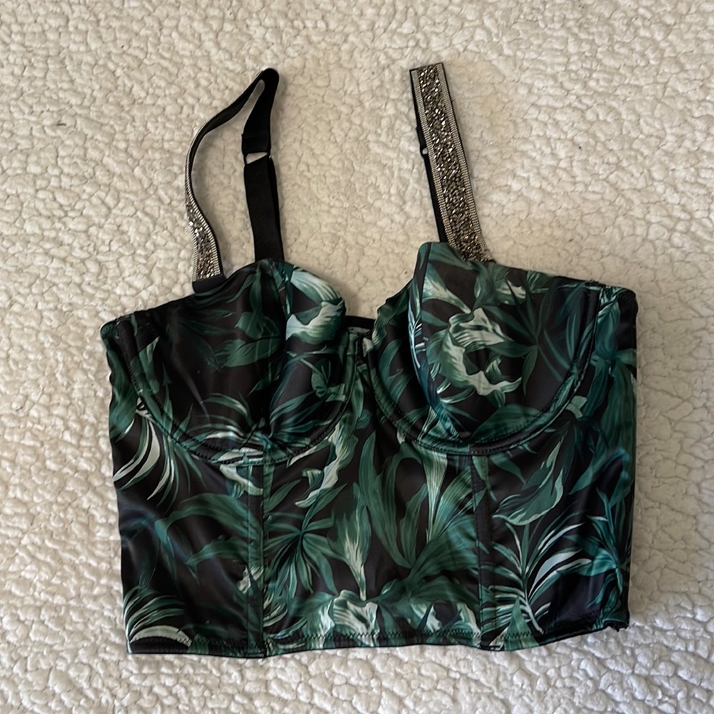 NWOT VICTORIA SECRET BUSTIER